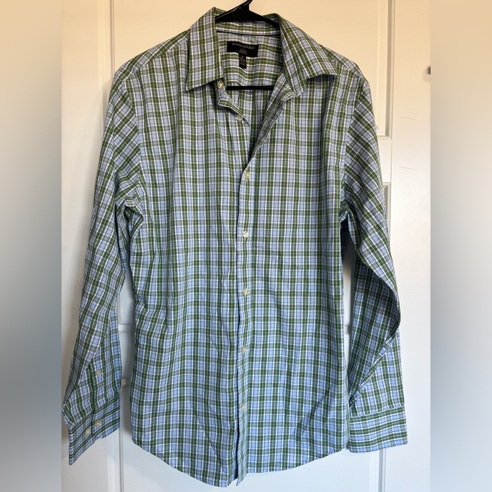Banana Republic Green and White Plaid Casual Button Down Shirt